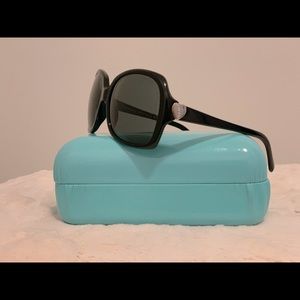 Tiffany & Co. Return to Tiffany Heart Sunglasses